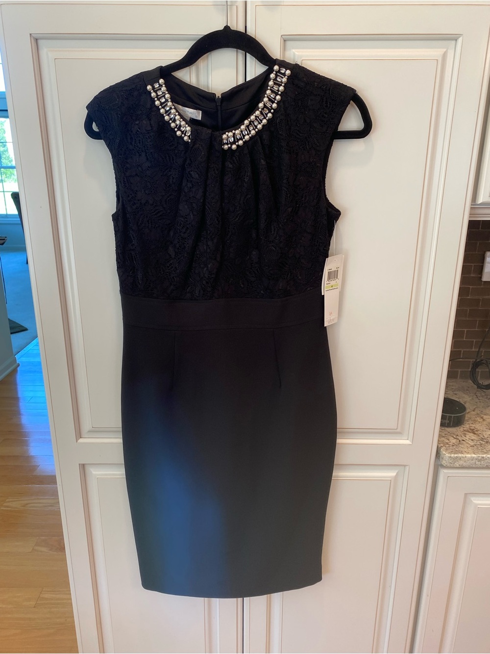 London Times Black Lace Bodice Jewel Neck Sheath Dress